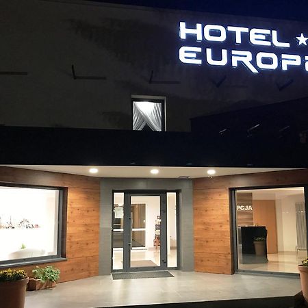 Hotel Europa แอลบลอง ภายนอก รูปภาพ